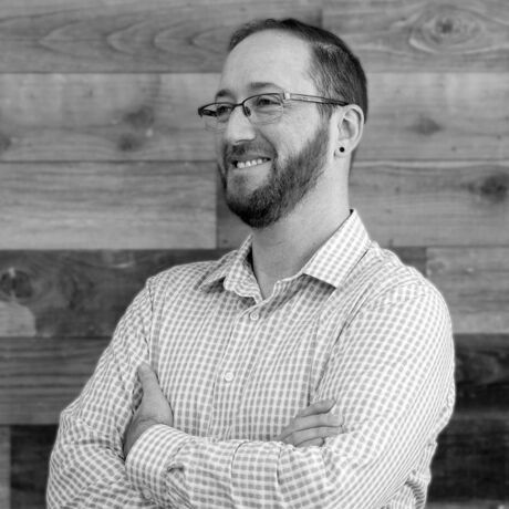 St headshot plaid tr