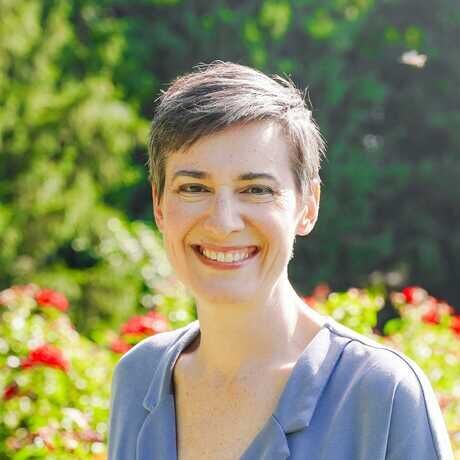 Headshot bridget dsc02746