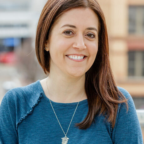 Lauren mckinnis headshot