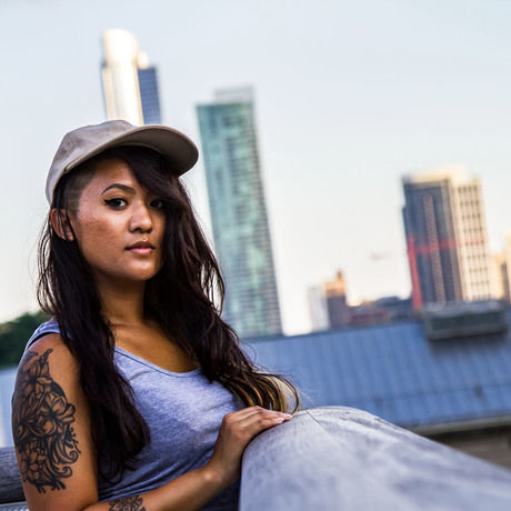 Elisha hand on rail edit2