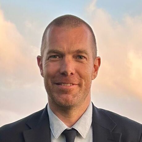 Portrait hannes bend wedding