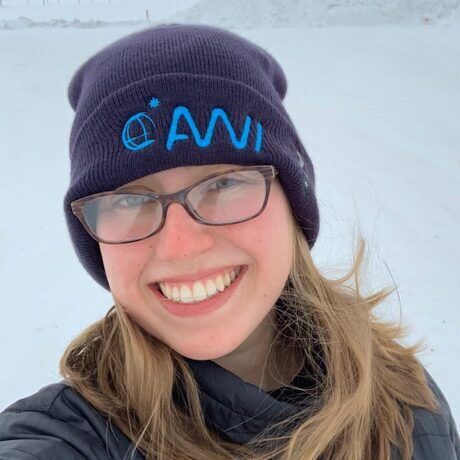 Emelia chamberlain 832x1024