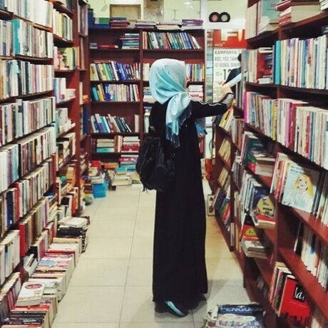 Book girl hijab muslima favim.com 3592639