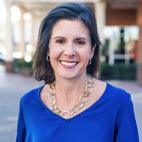 Vertical headshot  square  2 