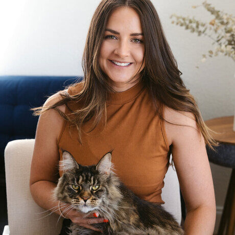 Cat larsen headshot 4