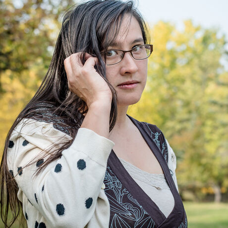 200920womans headshot04