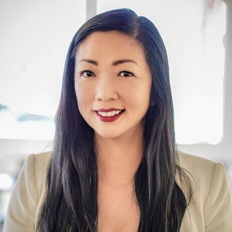 Au teresa   headshot