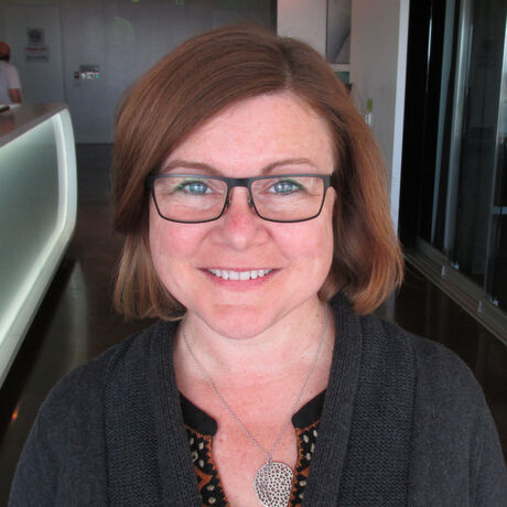 Paula kinsel headshot