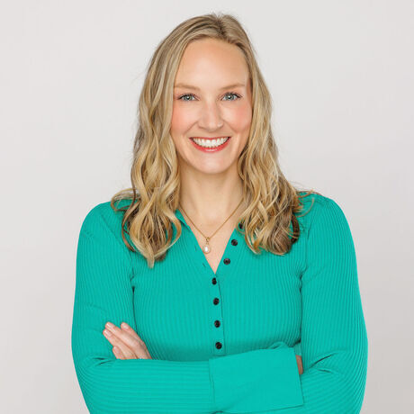 Headshotblueshirtarmscrossed webversion