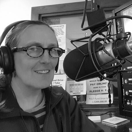Radio profile b w