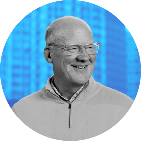 Dz headshot round right sml