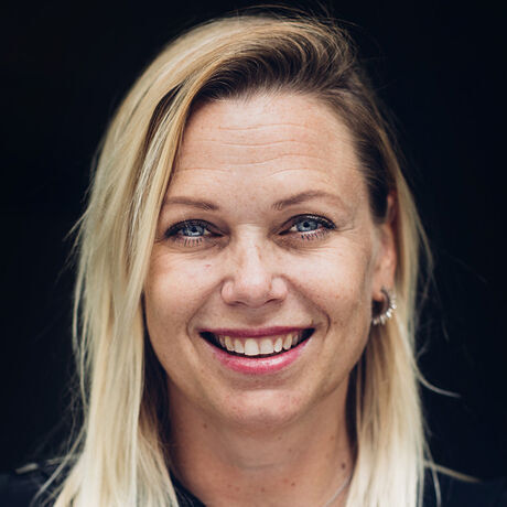 Lina barryd i8a1746 2 small small