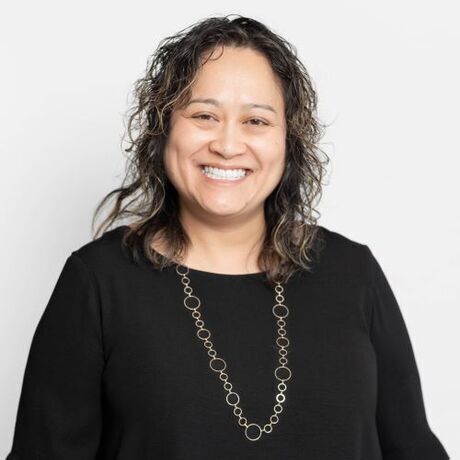 20250412 reannakhan179 kristine edited2 500px