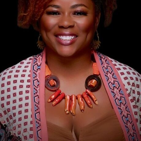 2025 danielle nicole headshot 