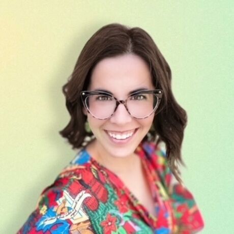 Ldick headshot2022 square