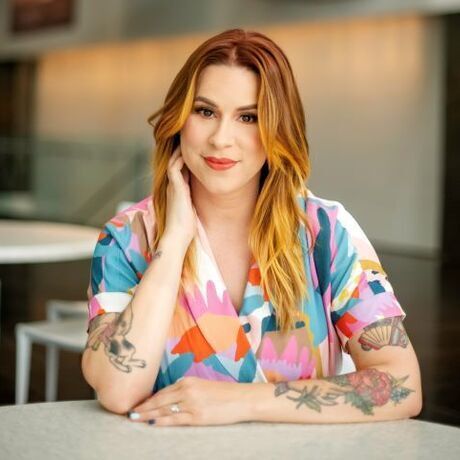 Robin headshot 2022  2 