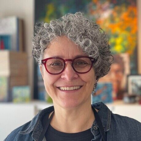 2023 01 dee hutton headshot 1 cropped