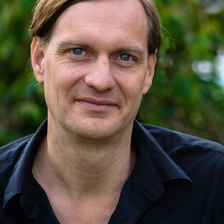 2020 tim headshot smallfile