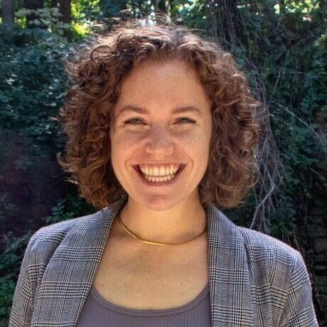 Mel klemowits headshot v1