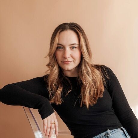 Leah headshots   square