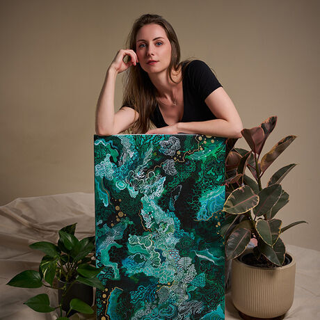 Vee artist profile shoot 038 smol