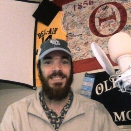 Profile pic linkedin podcast