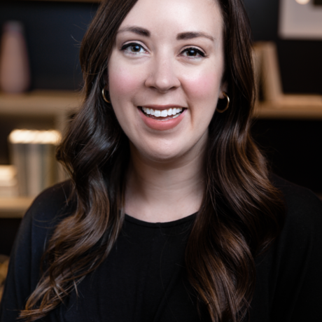 Maggie headshot 2022