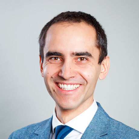 Photo marius vetrici   in london square crop