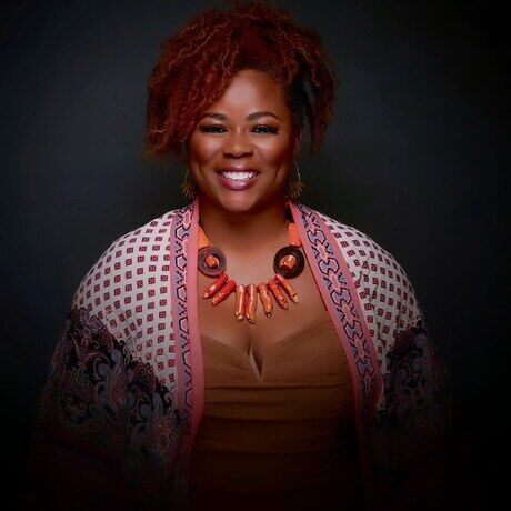 Danielle nicole headshot